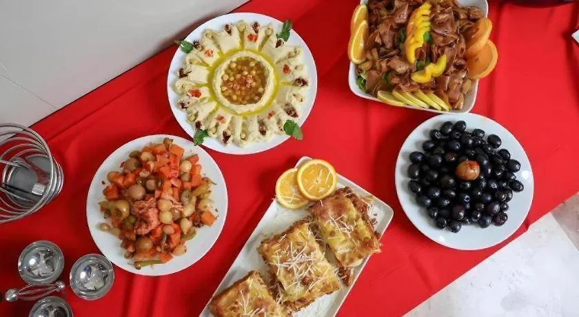 Alazmi Hotel دبي